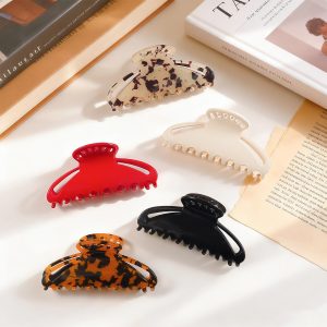 Leopard Amber Solid Color Hollow-out PVC Hair Claw Clip