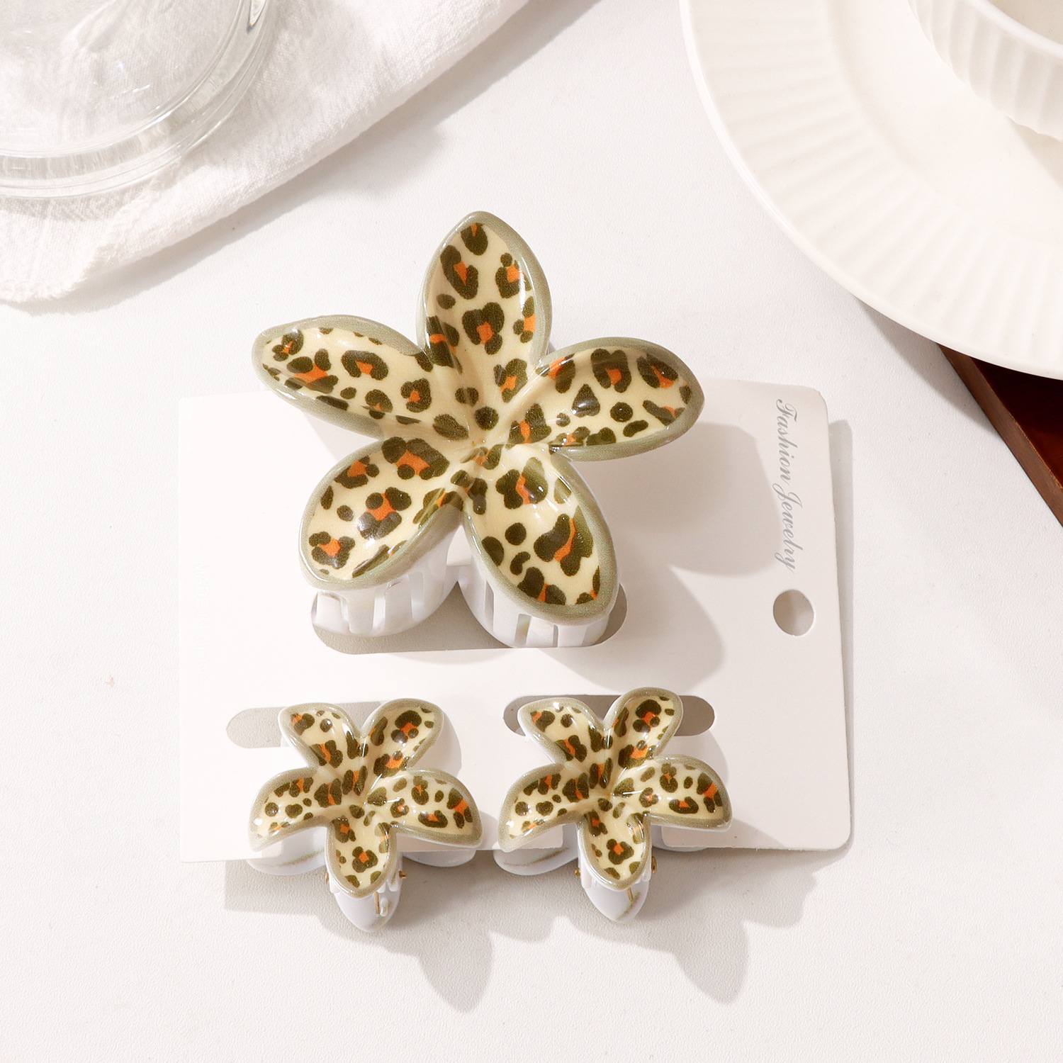 Leopard Flower Shape PS Hair Claw Clip Set - Image 6