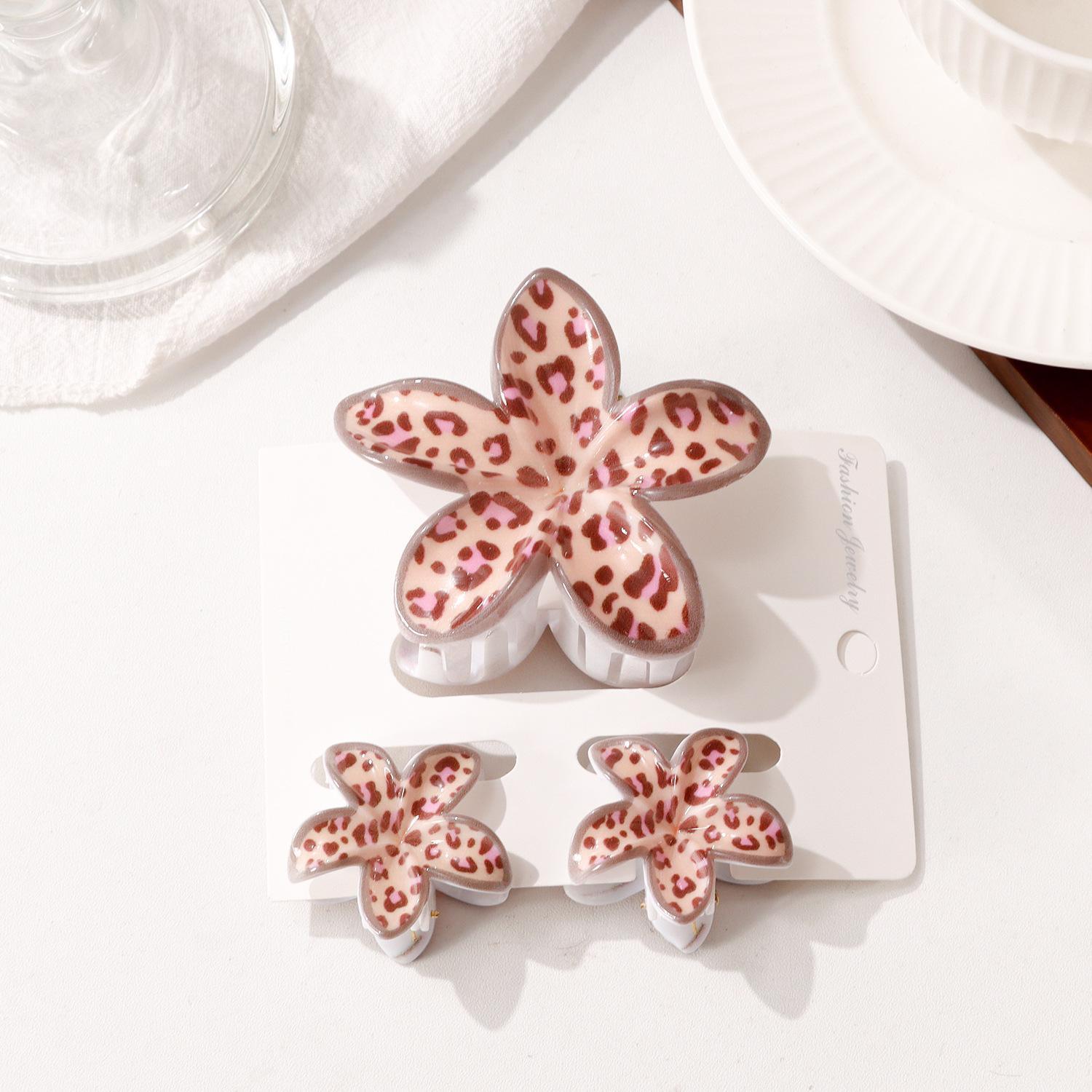 Leopard Flower Shape PS Hair Claw Clip Set - Image 4